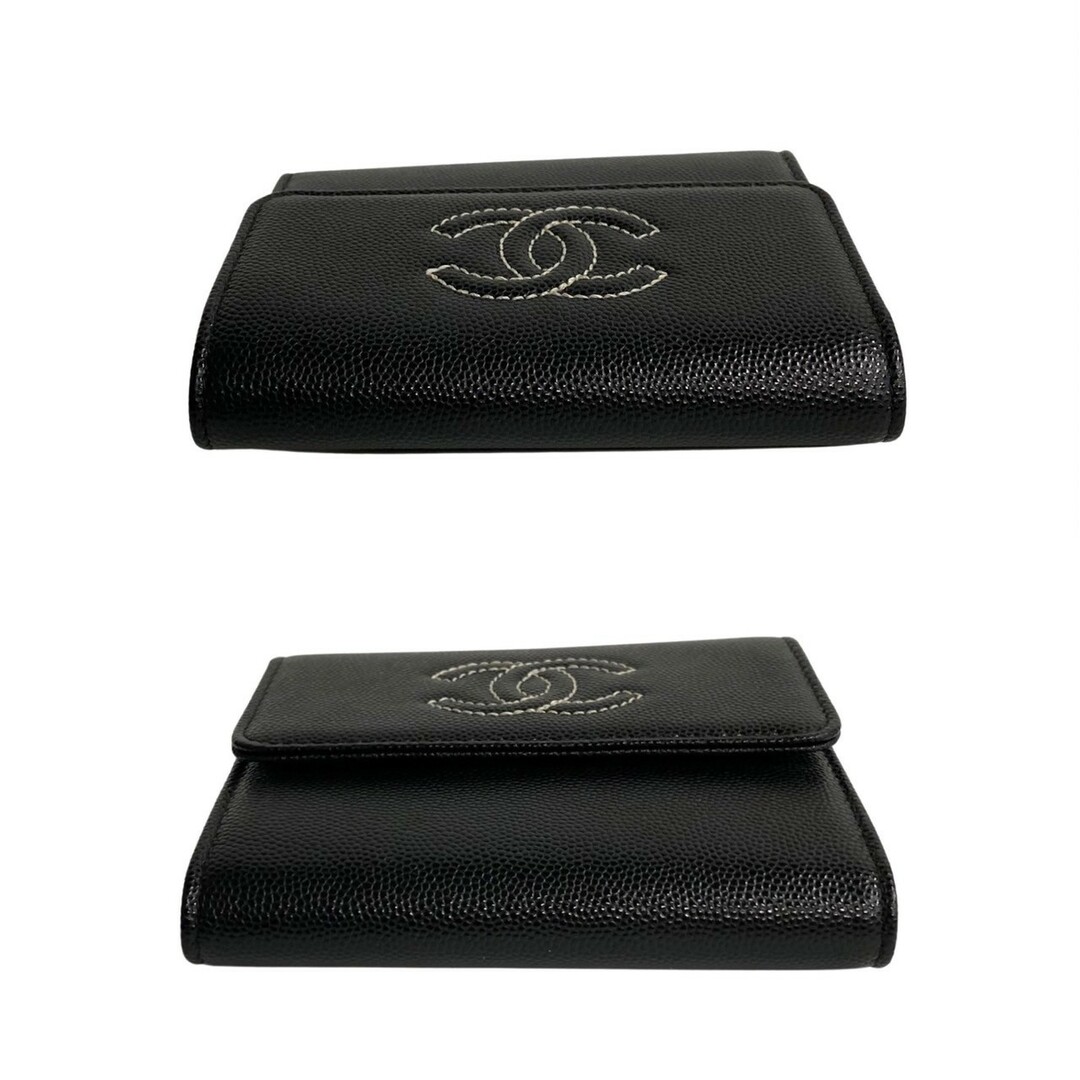 CHANEL(シャネル)のほぼ未使用 希少品 箱 袋付き シール有 23番台 CHANEL シャネル キャビアスキン レザー 本革 ココマーク 二つ折り財布 ブラック 89996 レディースのファッション小物(財布)の商品写真