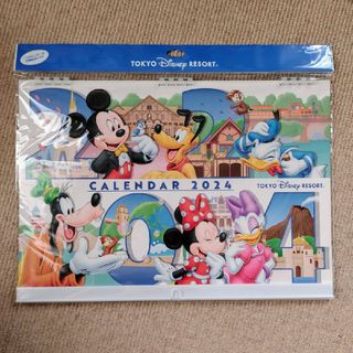 ディズニー(Disney)のディズニーリゾート限定　壁掛けカレンダー　2024　新品(カレンダー/スケジュール)