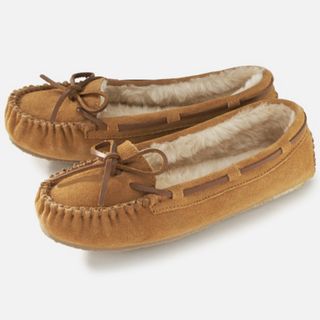 ミネトンカ(Minnetonka)のミネトンカ【新品】モカシン キャリースリッパ　size6(スリッポン/モカシン)