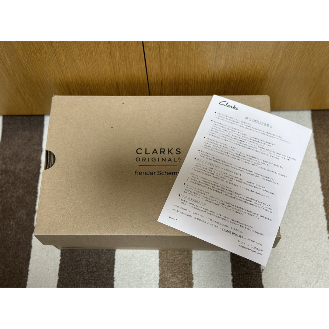 Hender Scheme(エンダースキーマ)のHender Scheme / Clarks ブラックデザートブーツ新品未使用品 メンズの靴/シューズ(ブーツ)の商品写真