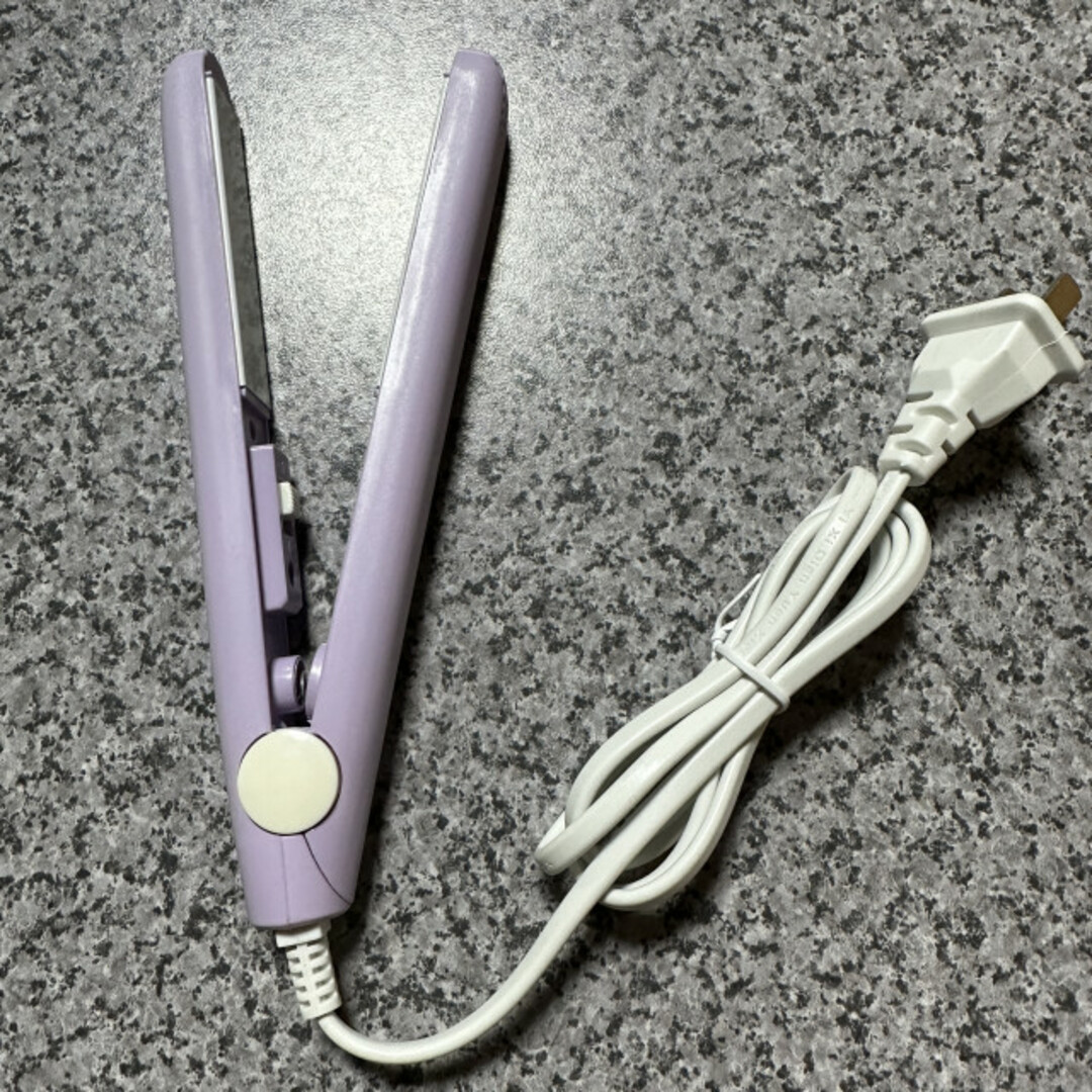 ミニ ヘアアイロン 2way パープル紫色 ストレート コンパクト 携帯用 スマホ/家電/カメラの美容/健康(ヘアアイロン)の商品写真