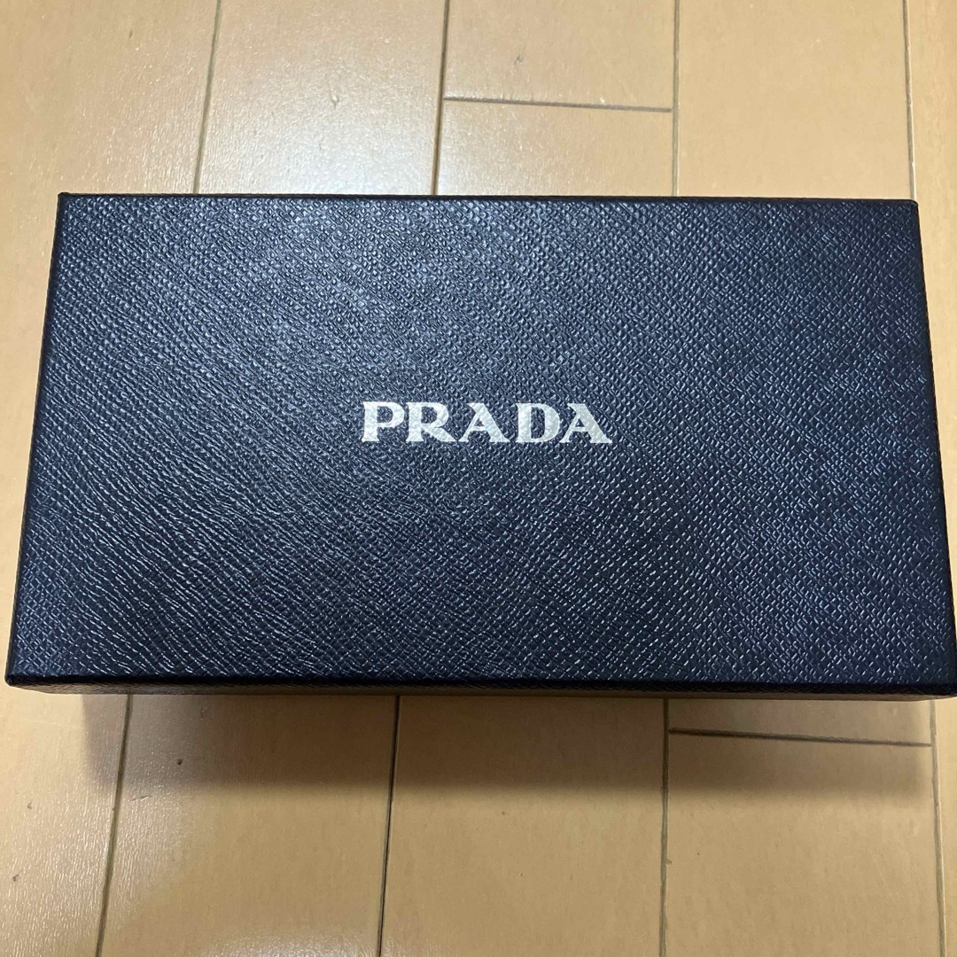 PRADA(プラダ)のPRADA プラダ　長財布　サフィアーノ　リボン　NERO レディースのファッション小物(財布)の商品写真