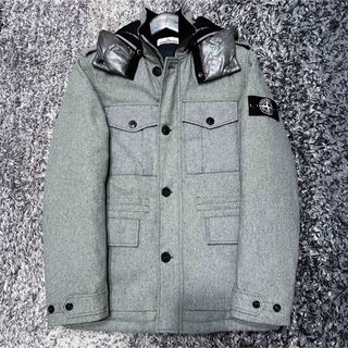 STONE ISLAND(ダウンジャケット ・ ホワイト/白色系)のフリマ STONE ISLAND(ダウンジャケット ・ ホワイト/白色系)のフリマ