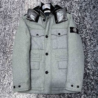 ストーンアイランド(STONE ISLAND)の【美品】STONE ISLAND M-65 ウール ダウン S グレー ブルゾン(ダウンジャケット)