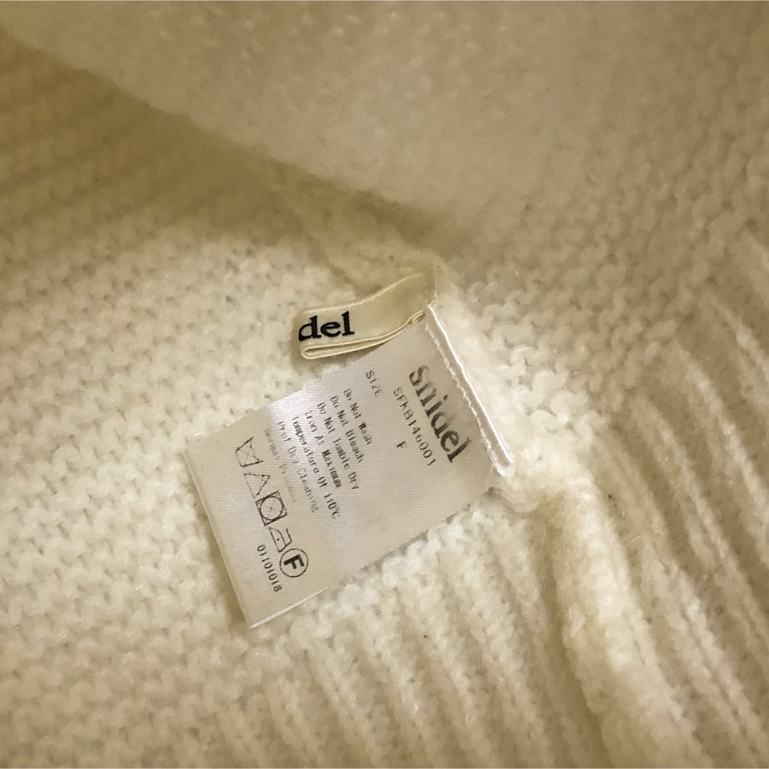 SNIDEL(スナイデル)のスナイデルタートルネックロングニットセーターF白美品 レディースのトップス(ニット/セーター)の商品写真