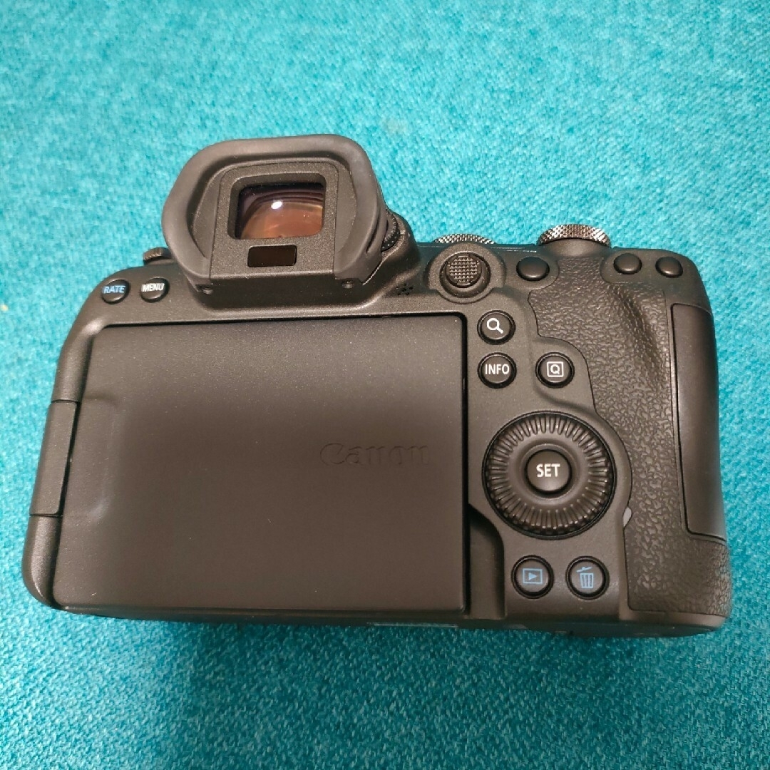 ひな様専用　EOS R6 ボディ スマホ/家電/カメラのカメラ(ミラーレス一眼)の商品写真