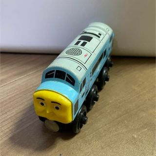 トーマス　木製レール　D199(電車のおもちゃ/車)