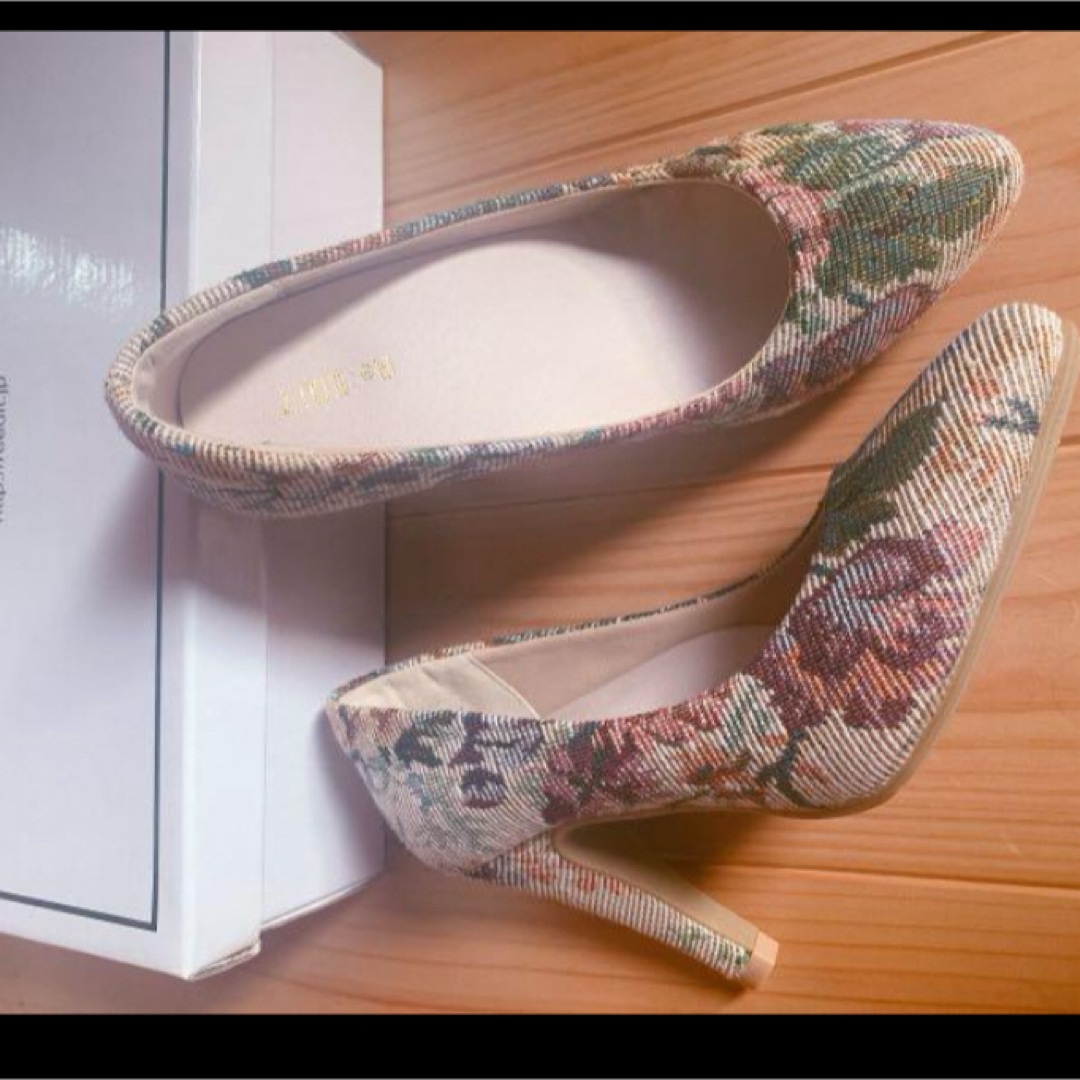Re:EDIT(リエディ)のリエディ　21.5～22.0 新品　花柄　コブラン　クッション　9cmパンプス レディースの靴/シューズ(ハイヒール/パンプス)の商品写真