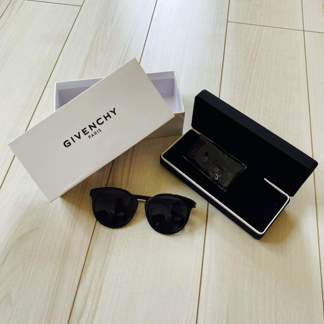 GIVENCHY(ジバンシィ)のサングラス　sunglasses GIVENCHY GV 7115/F/S レディースのファッション小物(サングラス/メガネ)の商品写真
