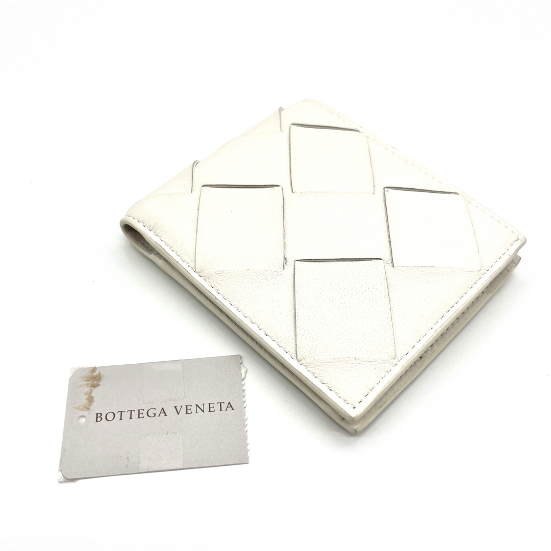 BOTTEGA VENETA イントレチャート 二つ折り財布 ホワイト 新品ウォレット