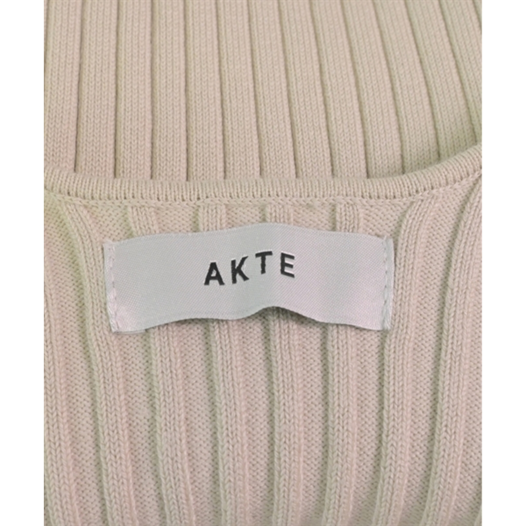 AKTE(アクテ)のAKTE アクテ ニット・セーター F ベージュ 【古着】【中古】 レディースのトップス(ニット/セーター)の商品写真