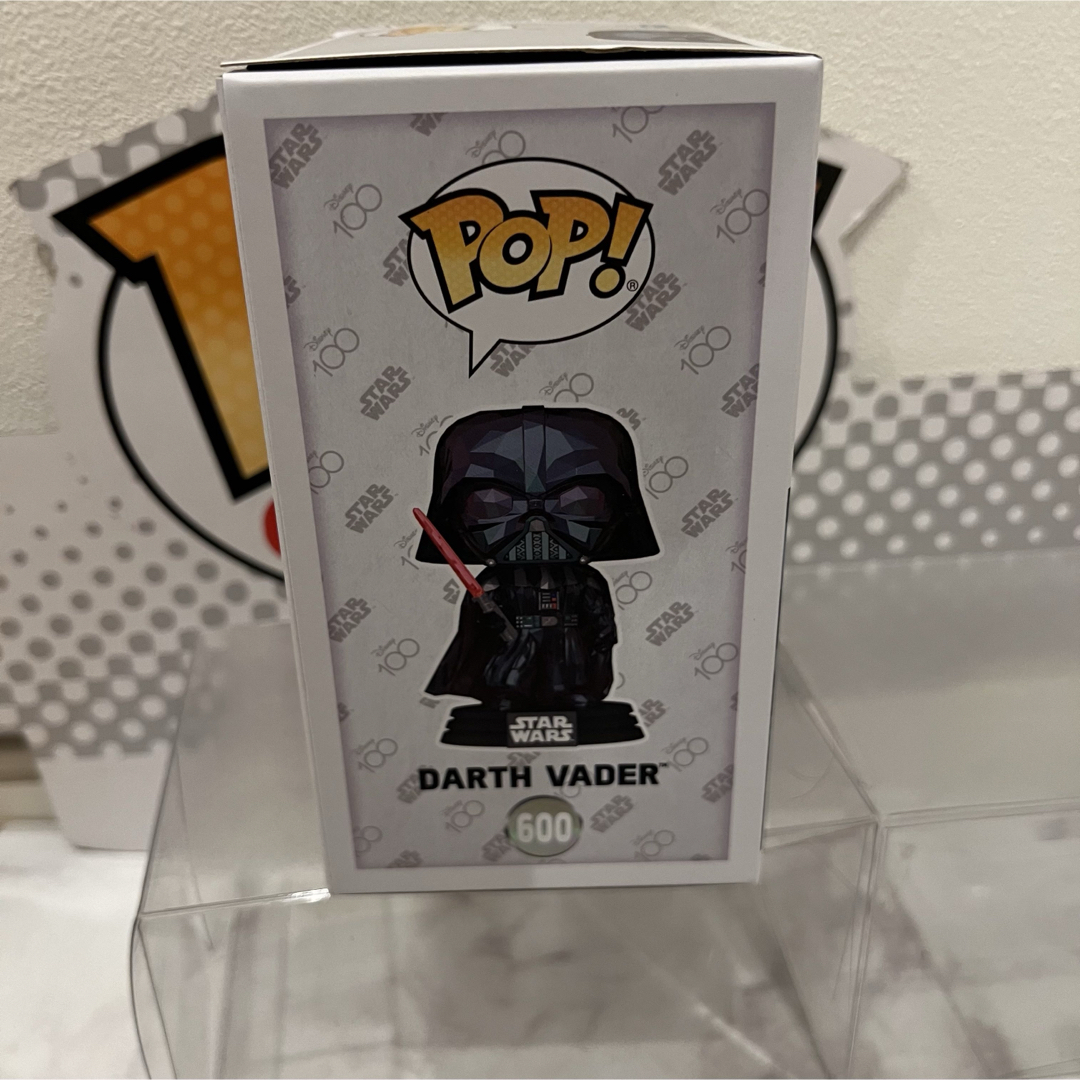 Disney(ディズニー)のFUNKO POP! スターウォーズ　ダースベイダー　ディズニー100周年限定 エンタメ/ホビーのフィギュア(SF/ファンタジー/ホラー)の商品写真