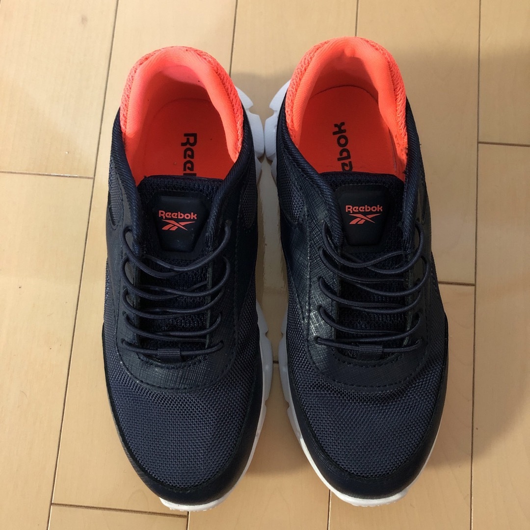 Reebok(リーボック)のReebok  キッズ　スニーカー　20センチ　美品 キッズ/ベビー/マタニティのキッズ靴/シューズ(15cm~)(スニーカー)の商品写真