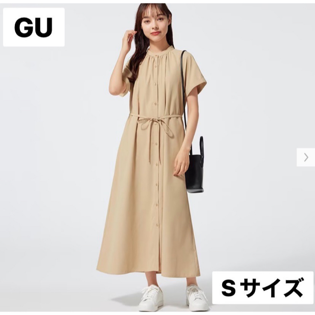 GU(ジーユー)の【美品】バンドカラーシャツワンピース(半袖) GU ベージュ レディースのワンピース(ロングワンピース/マキシワンピース)の商品写真