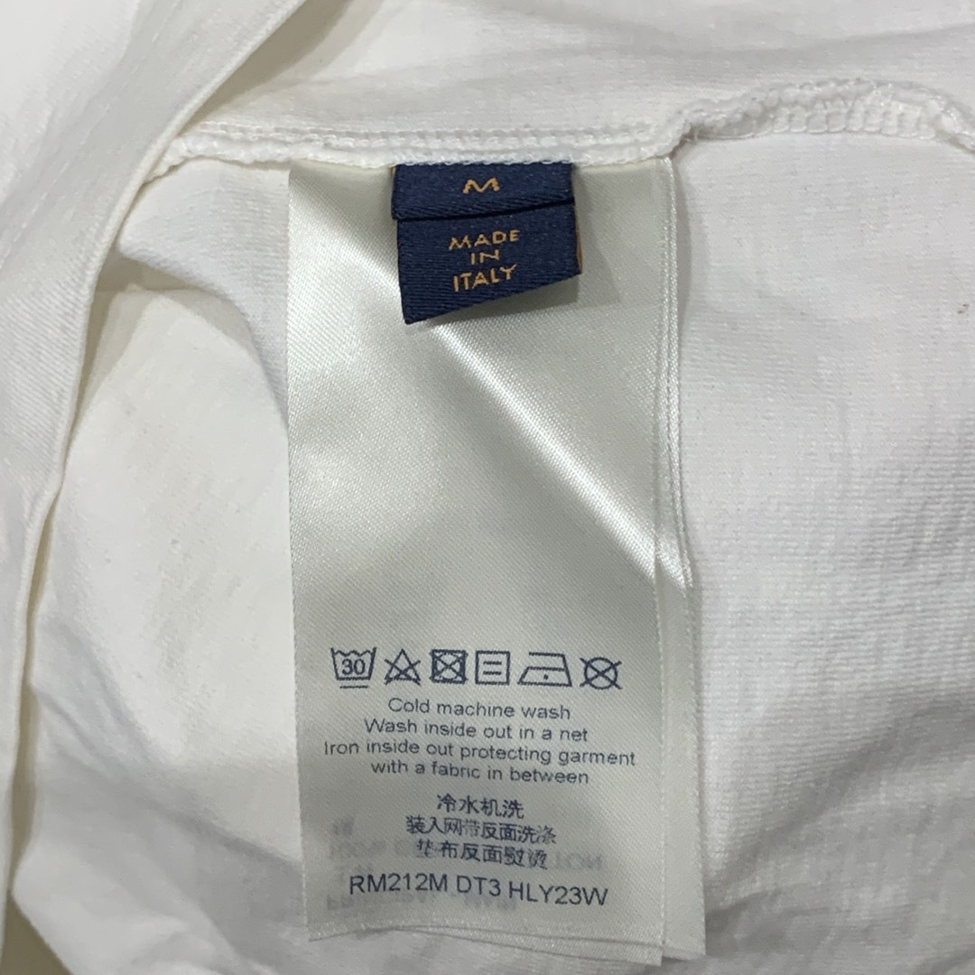 LOUIS VUITTON(ルイヴィトン)のルイヴィトン インサイドアウト エンボスロゴ Tシャツ size M メンズのトップス(Tシャツ/カットソー(七分/長袖))の商品写真