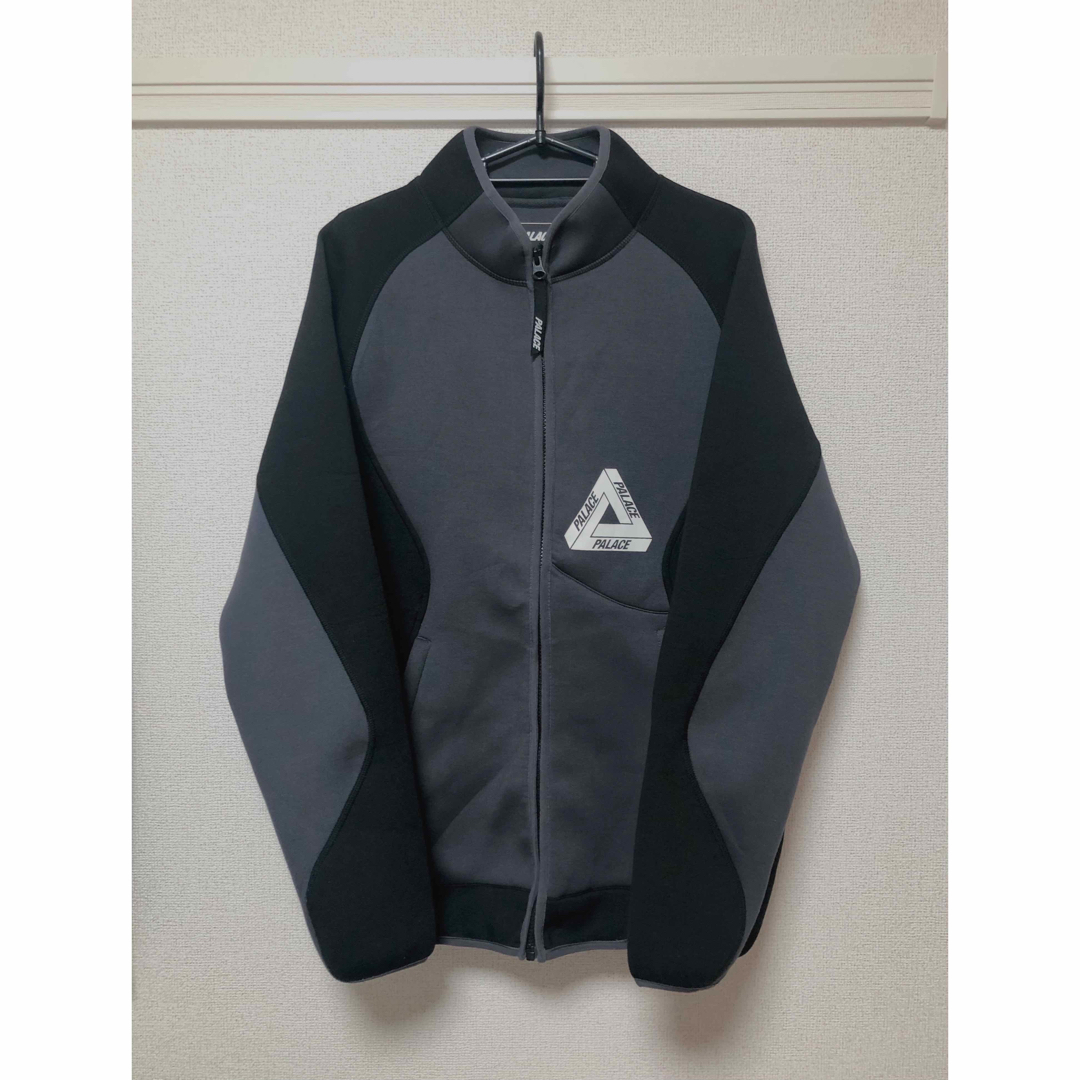 PALACE - PALACE PERFORMANCE ZIP FUNNEL JACKETの通販 by PALACE - PALACE PERFORMANCE ZIP FUNNEL JACKETの通販 by