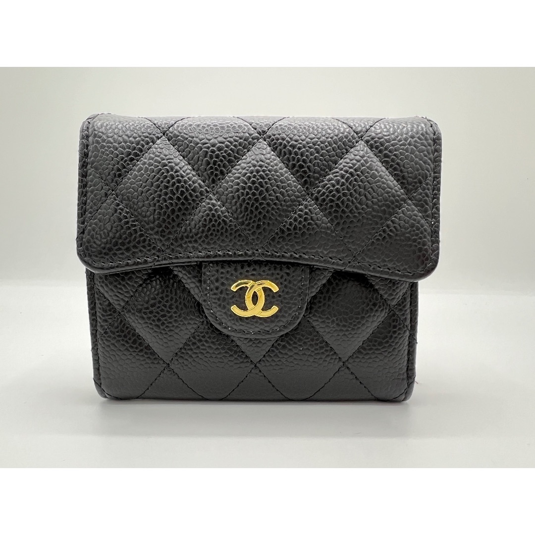 CHANEL - CHANEL シャネル マトラッセ グレインドカーフスキン 3つ折り財布 クラシック スモール  フラップ ウォレット キャビアスキン ゴールド金具 ボルドー ランダム 超美品