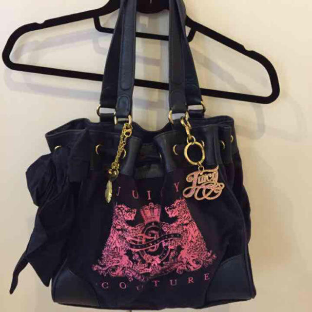 Juicy Couture(ジューシークチュール)のジューシークチュール バッグ レディースのバッグ(ハンドバッグ)の商品写真