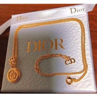 クリスチャンディオール(Christian Dior)のDior リボン ロゴ 上品 GOLD ネックレス 丸 シンプル 可愛い (ネックレス)