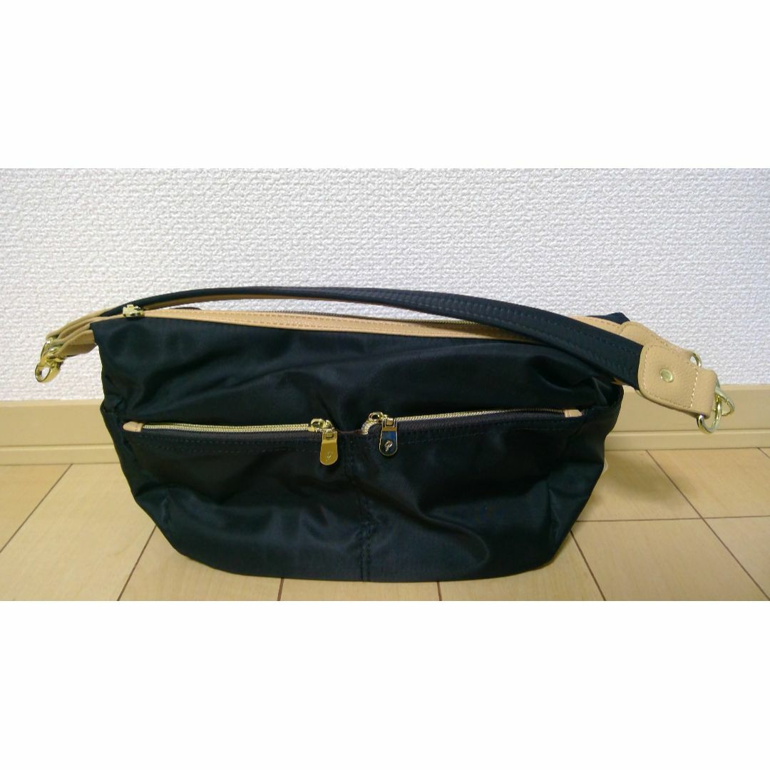 ショルダーバッグ　バッグ　黒　ブラック レディースのバッグ(ショルダーバッグ)の商品写真