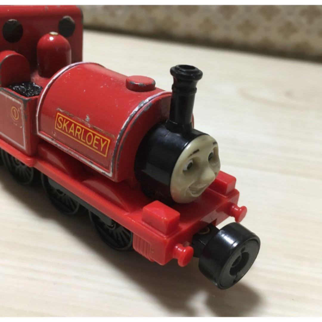 BANDAI(バンダイ)の機関車トーマスの仲間 スカーロイ　バンダイ キッズ/ベビー/マタニティのおもちゃ(電車のおもちゃ/車)の商品写真