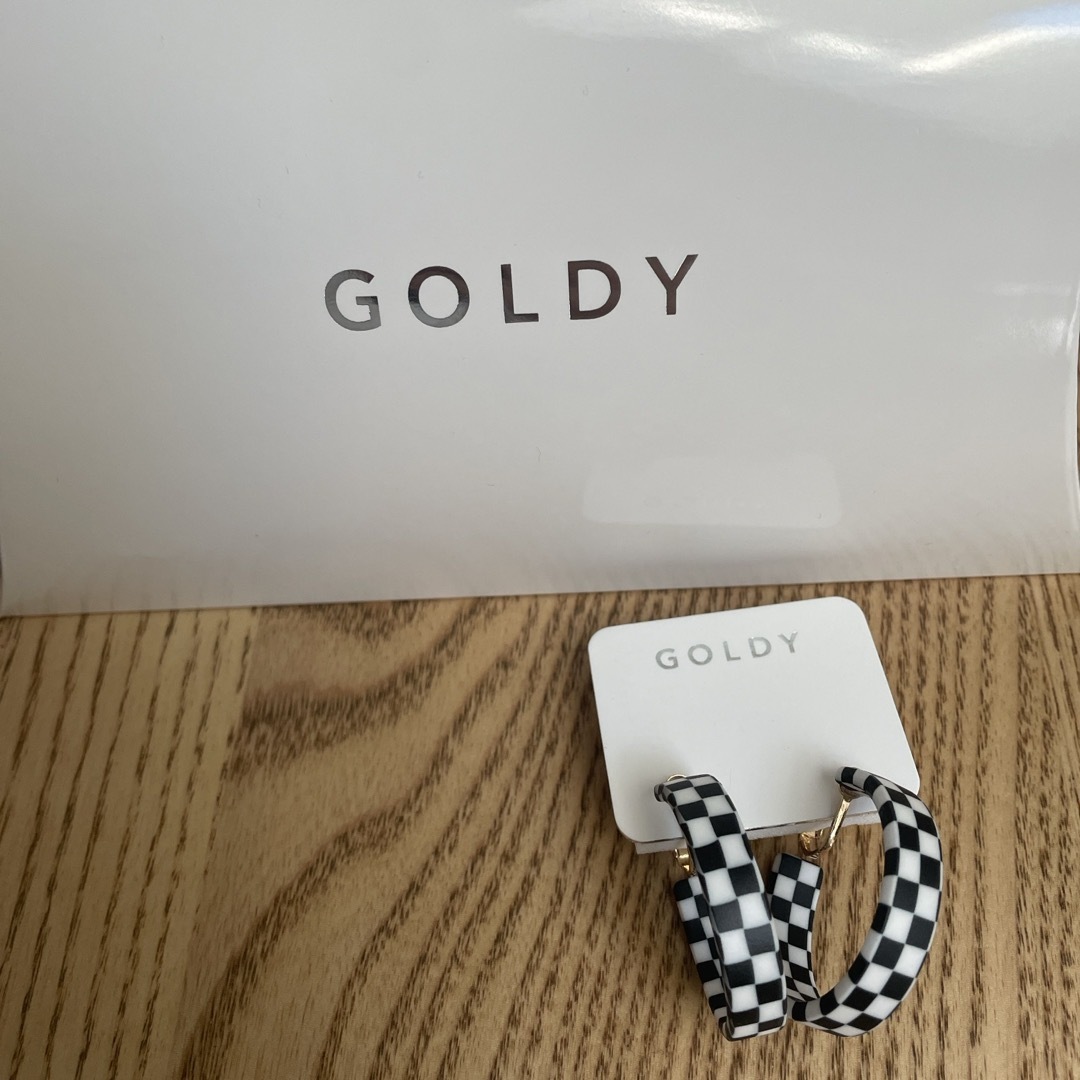 GOLDY(ゴールディ)のGOLDY イヤリング［新品］ レディースのアクセサリー(イヤリング)の商品写真