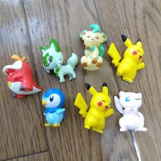 ポケモン　バスバブ　フィギュア7体(キャラクターグッズ)