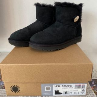 アグ(UGG)のUGGアグショートムートンブーツ⭐︎サイズ23 ゴールドスワロフスキー(ブーツ)