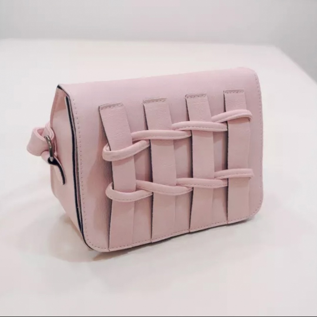 URBAN RESEARCH(アーバンリサーチ)のインポート レディース ショルダーバッグ バッグ  鞄 カバン ピンク 編み レディースのバッグ(ショルダーバッグ)の商品写真