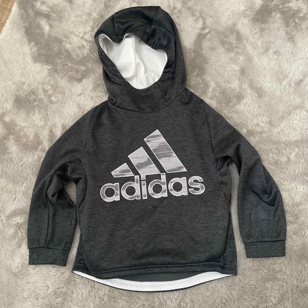 adidas(アディダス)のアディダス　120cm  キッズ/ベビー/マタニティのキッズ服男の子用(90cm~)(Tシャツ/カットソー)の商品写真