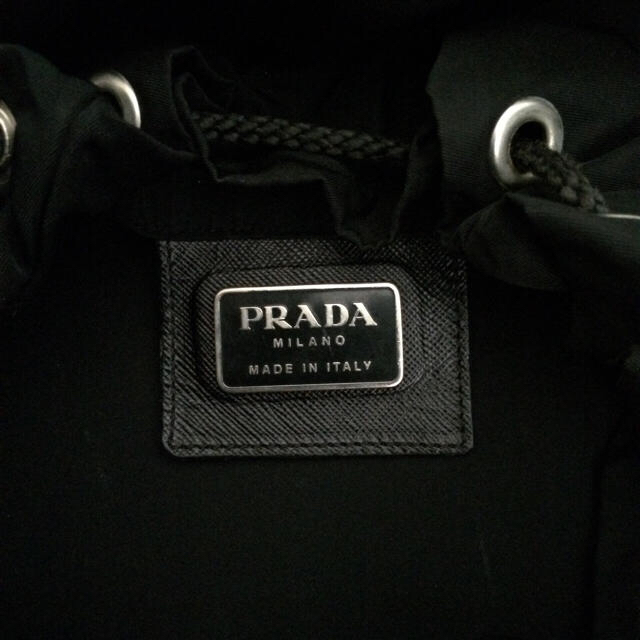 PRADA(プラダ)のプラダ黒ロゴリュック☆ バックパック メンズのバッグ(バッグパック/リュック)の商品写真