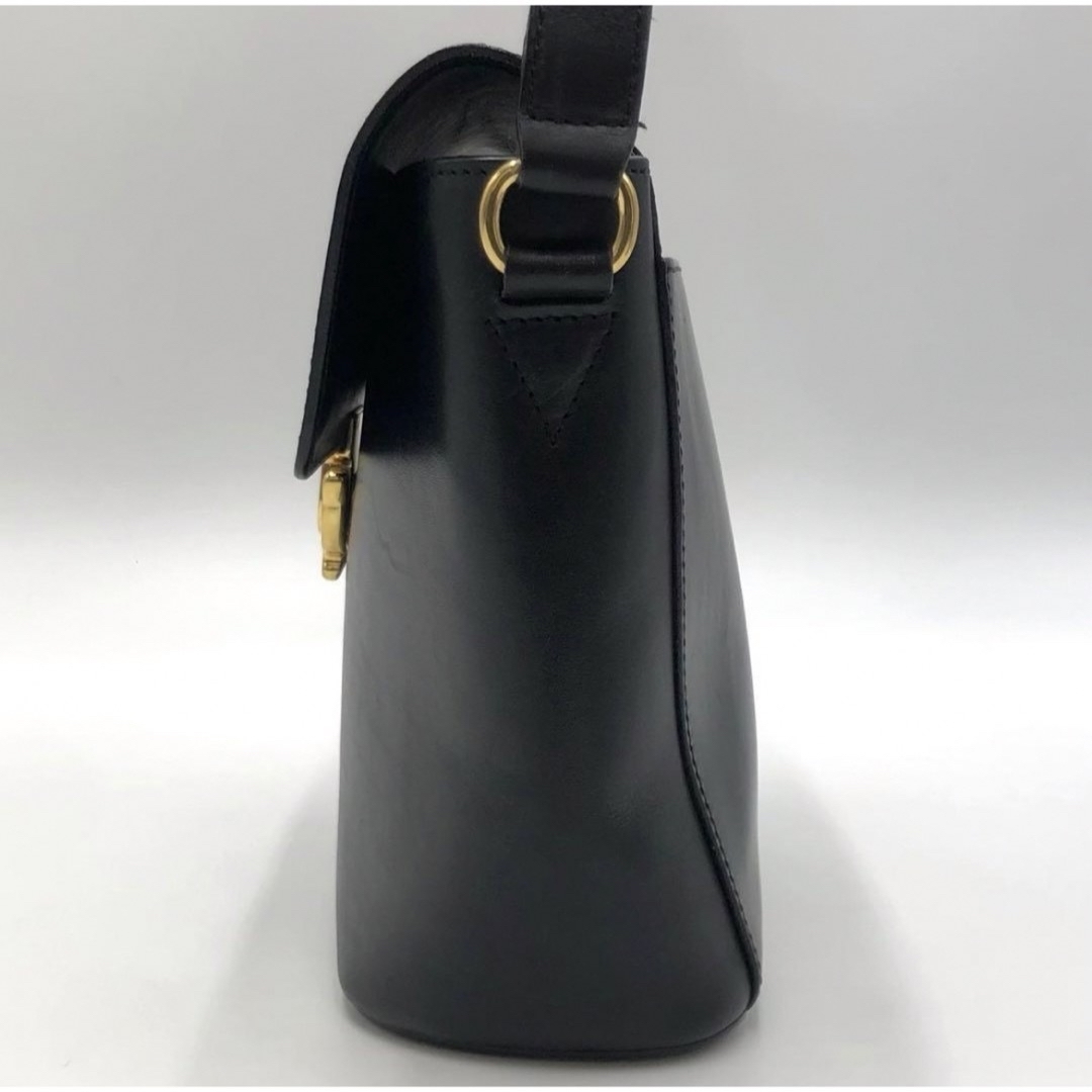 celine(セリーヌ)の値下げ❗️［美品］セリーヌ　ショルダーバッグ　ゴールド金具　ブラック　レザー レディースのバッグ(ショルダーバッグ)の商品写真