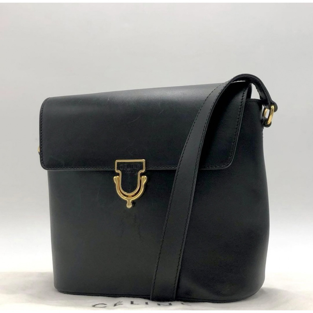 celine(セリーヌ)の値下げ❗️［美品］セリーヌ　ショルダーバッグ　ゴールド金具　ブラック　レザー レディースのバッグ(ショルダーバッグ)の商品写真