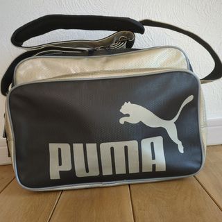 プーマ(PUMA)のPUMA　カバン　お値下げ中(バッグパック/リュック)