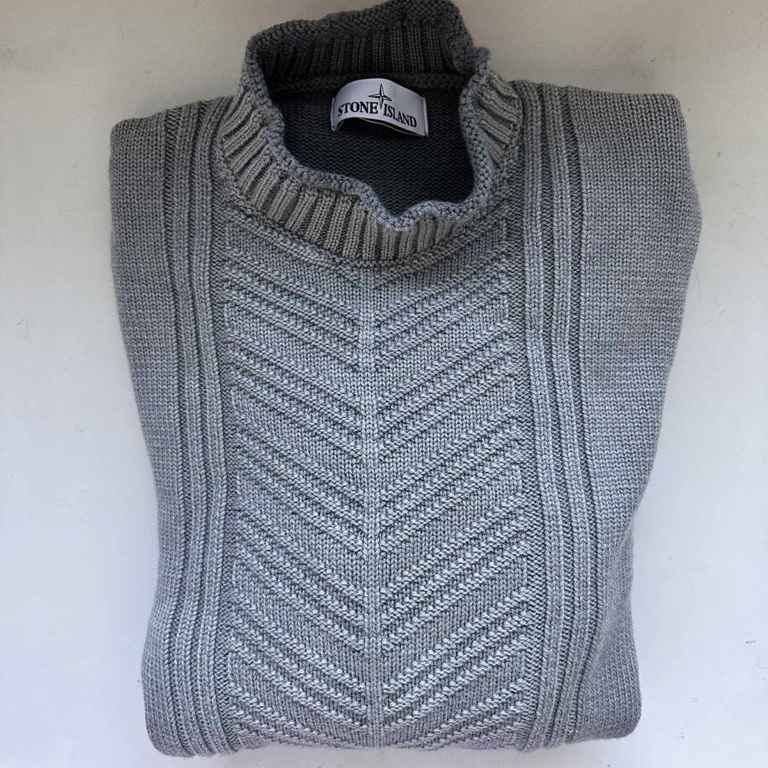 送料無料】【美品】STONE ISLANDニットセーターお得 送料無料】【美品】STONE ISLANDニットセーターお得