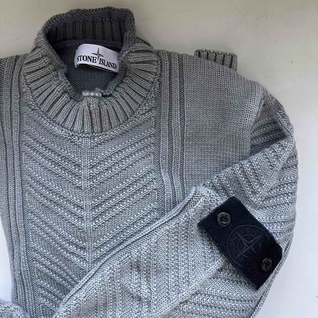 送料無料】【美品】STONE ISLANDニットセーターお得 送料無料】【美品】STONE ISLANDニットセーターお得