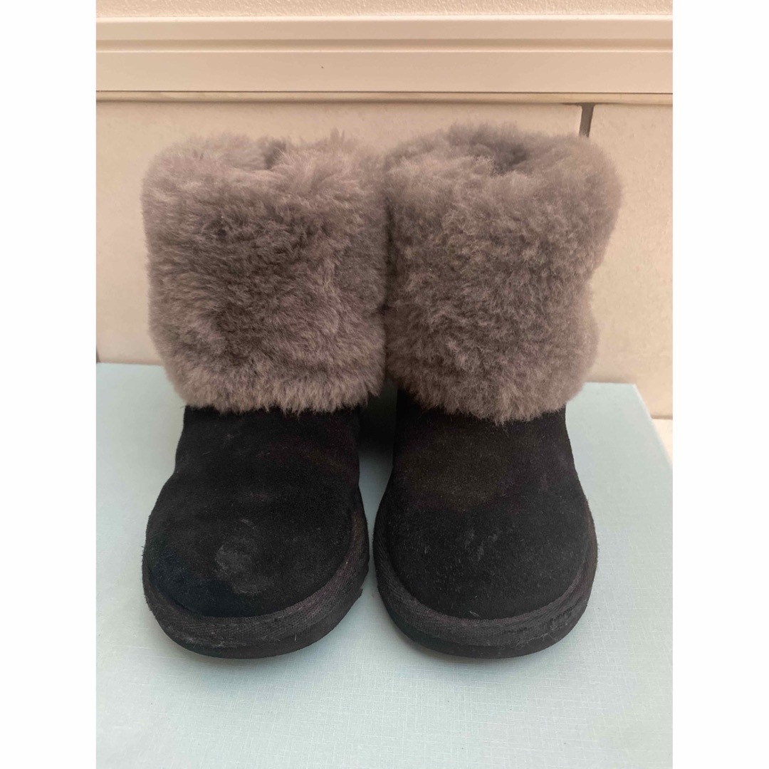 UGG(アグ)のugg ブーツ　キッズ　17.0 キッズ/ベビー/マタニティのキッズ靴/シューズ(15cm~)(ブーツ)の商品写真