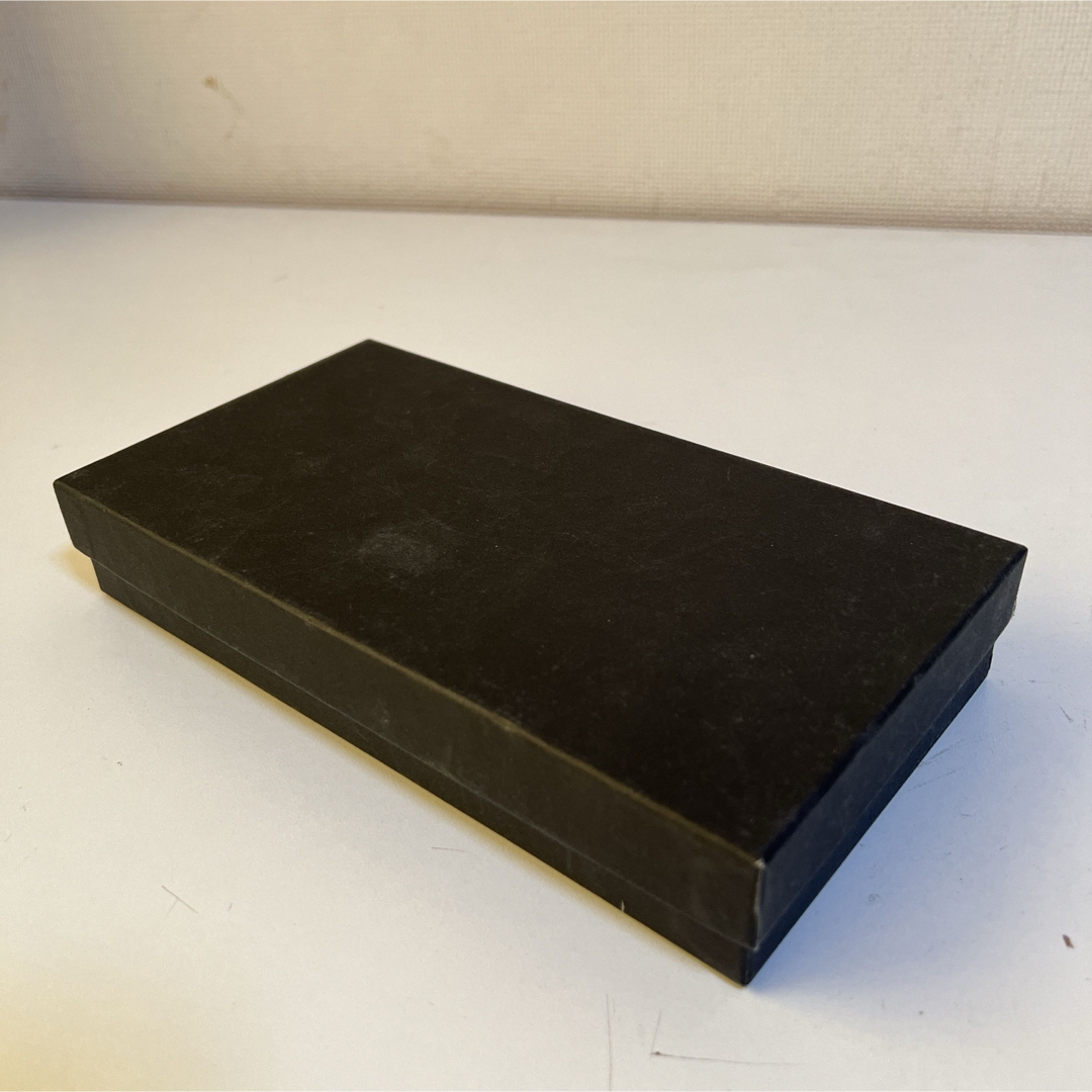 [小物入れ]9:黒色　ブラック　空箱　汚れあり インテリア/住まい/日用品のインテリア小物(小物入れ)の商品写真