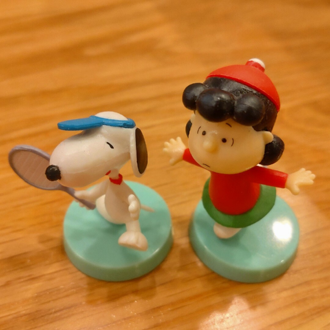 スヌーピー　チョコエッグ　2個セット エンタメ/ホビーのおもちゃ/ぬいぐるみ(キャラクターグッズ)の商品写真