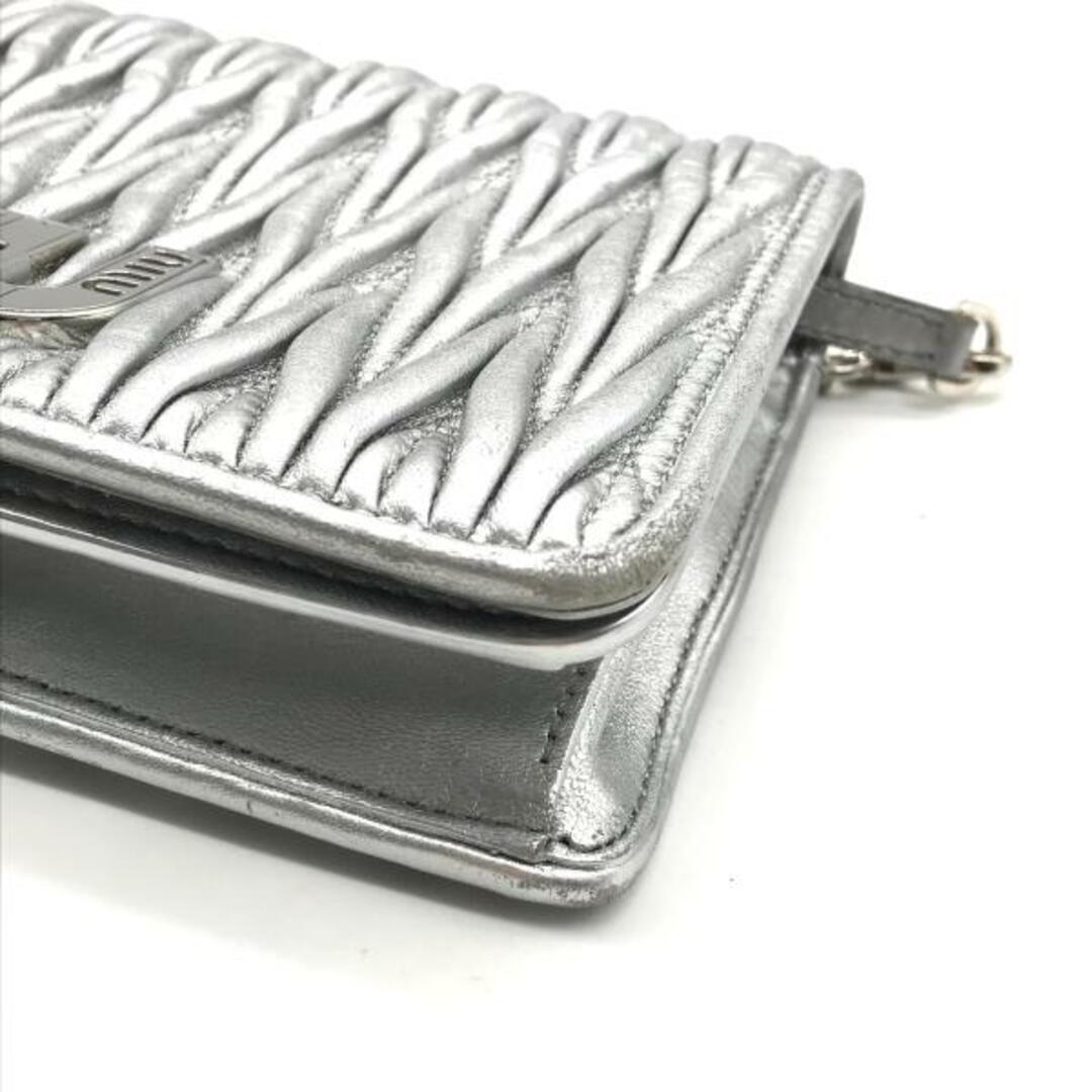 MIU MIU - 良品 miumiu ミュウミュウ マテラッセ ターンロック MIU MIU - 良品 miumiu ミュウミュウ マテラッセ ターンロック