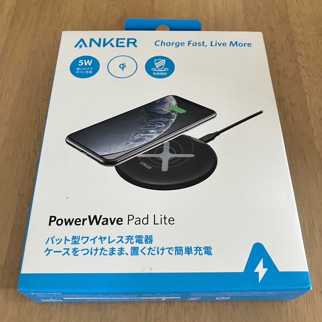 Anker(アンカー)のAnker PowerWave Pad Lite スマホ/家電/カメラのスマートフォン/携帯電話(バッテリー/充電器)の商品写真