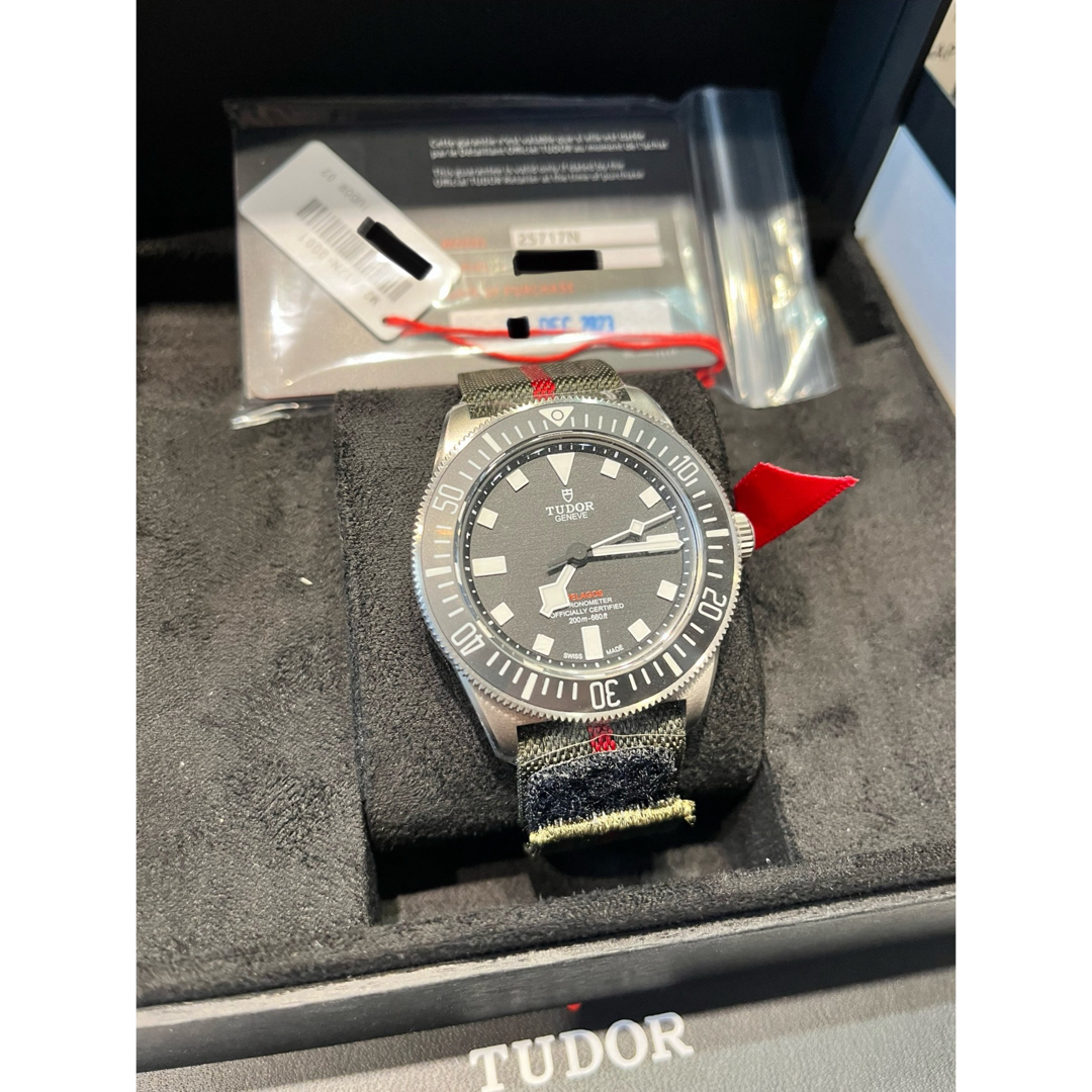 Tudor(チュードル)の【新品未使用/完品】最新作 TUDOR PELAGOS FXD 25717N  メンズの時計(腕時計(アナログ))の商品写真