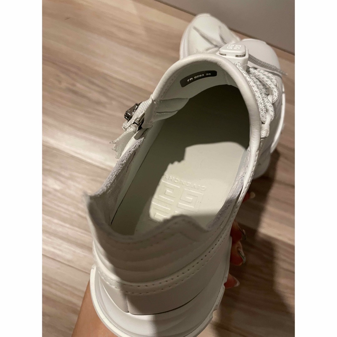 GIVENCHY - (美品)GIVENCHY ジバンシィ スペクターランナー GIVENCHY - (美品)GIVENCHY ジバンシィ スペクターランナー