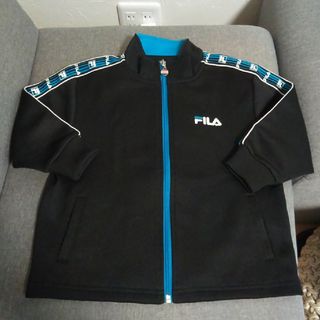 フィラ(FILA)の美品　フィラ　バックプリント　ジャージ　ジップアップジャケット　黒　110(ジャケット/上着)