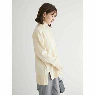 グリーンパークス(green parks)の【オフホワイト】かるい ニットチュニック 24SS(ニット/セーター)