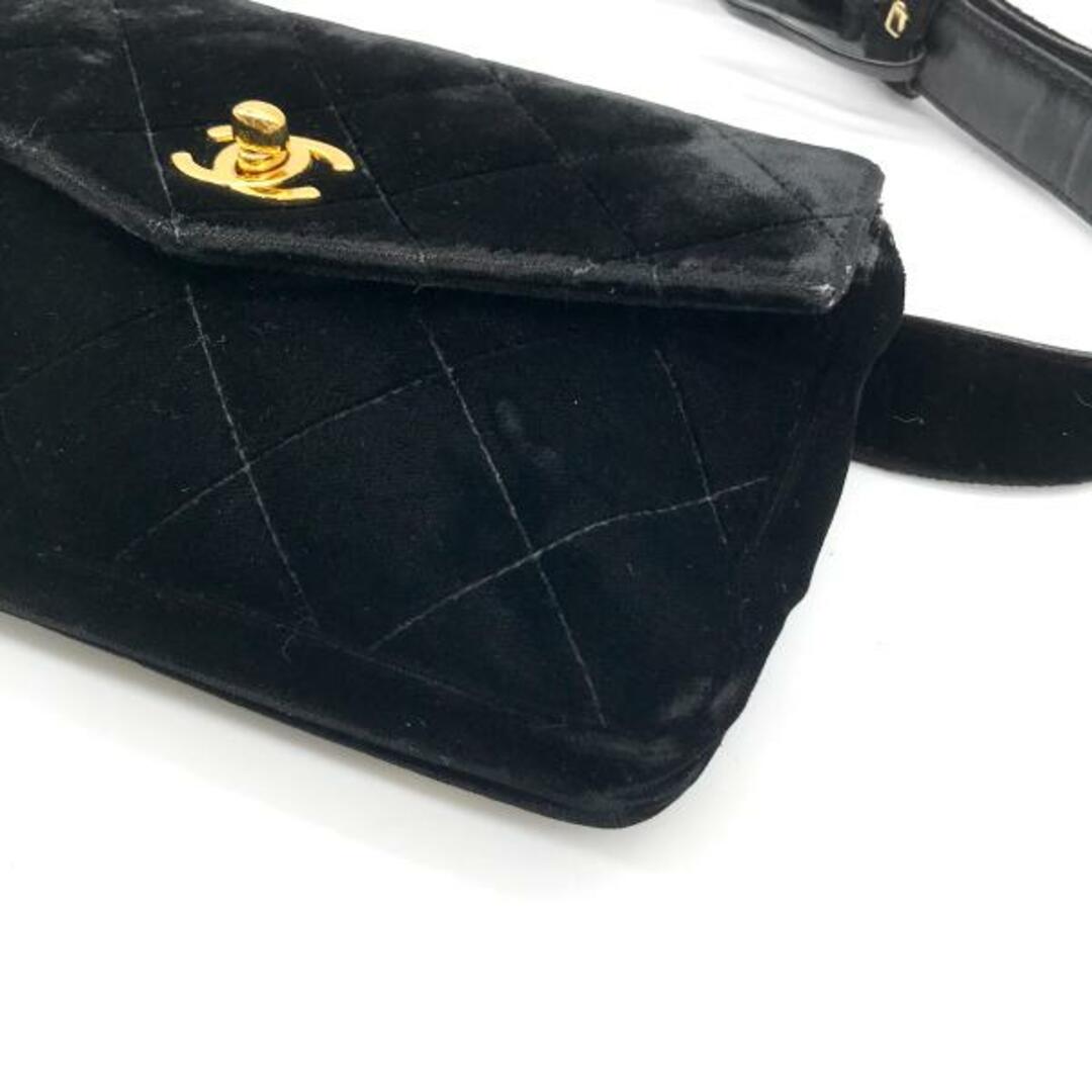 CHANEL(シャネル)の良品 CHANEL シャネル ココマーク ベロア マトラッセ ウエストポーチ バッグ ブラック ｍ9939 レディースのバッグ(ボディバッグ/ウエストポーチ)の商品写真