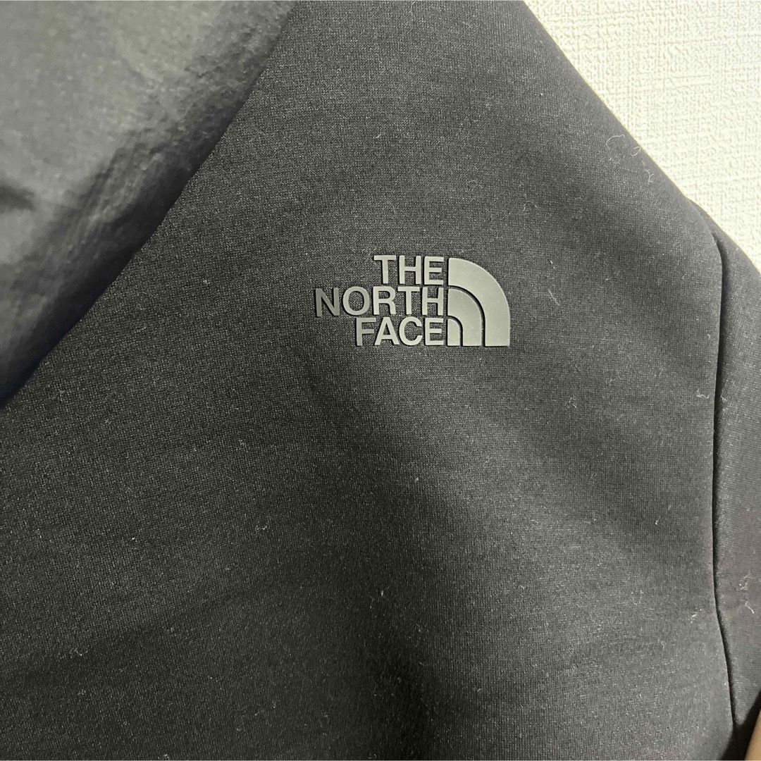 THE NORTH FACE(ザノースフェイス)のノースフェイスTHE NORTH FACEフルジップ パーカー リバーシブル 黒 メンズのジャケット/アウター(ブルゾン)の商品写真