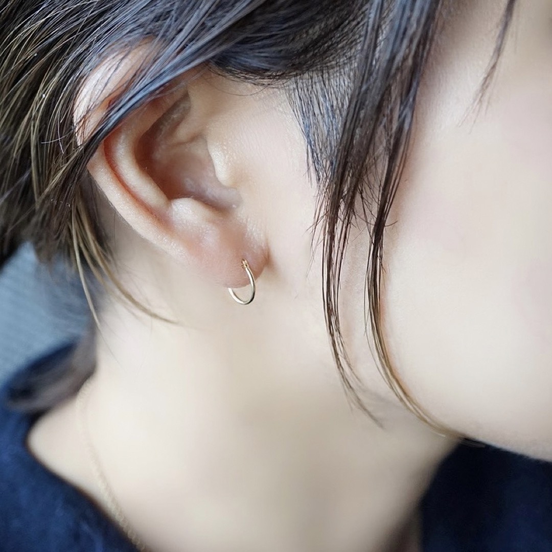 10金　ミニフープピアス　10K ete agete nojess 4℃ 好きへ レディースのアクセサリー(ピアス)の商品写真