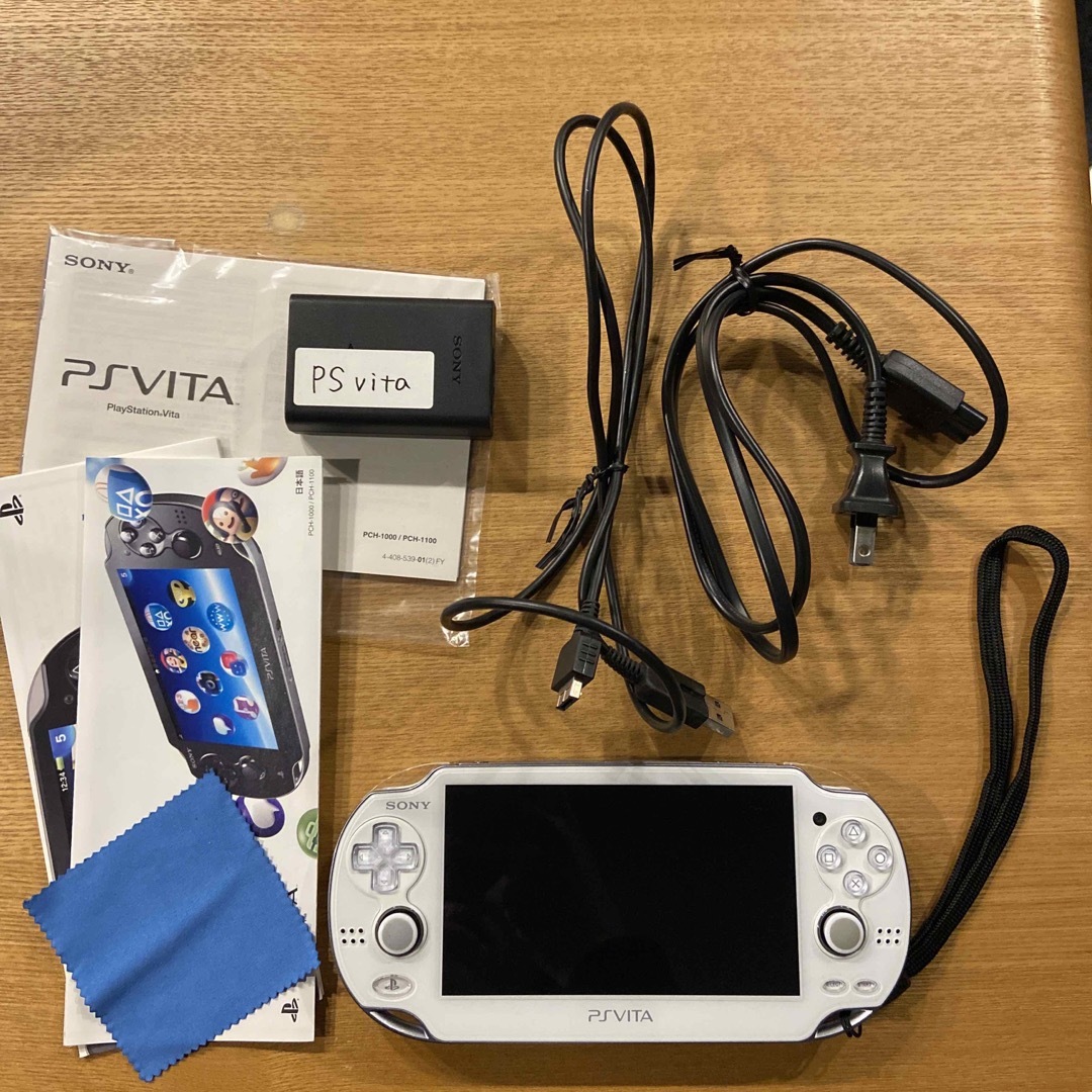 SONY - SONY PlayStationVITA 本体 PCH-1000 ZA02の通販 by MIU's shop