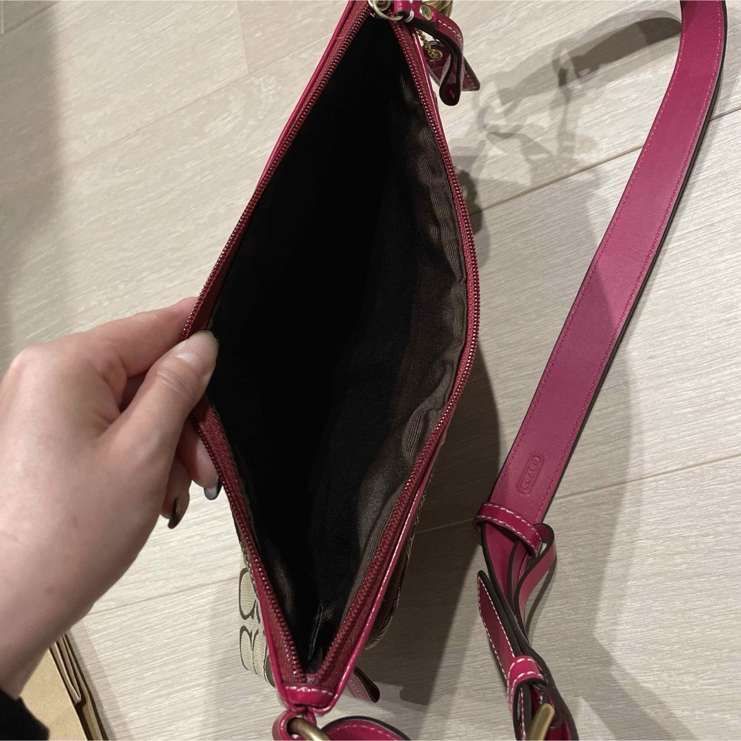 GUCCI美品  COACH コーチ  シグネチャー柄  ウエストポーチ  ウエストバッグ